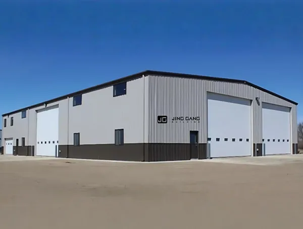 Garage à structure métallique